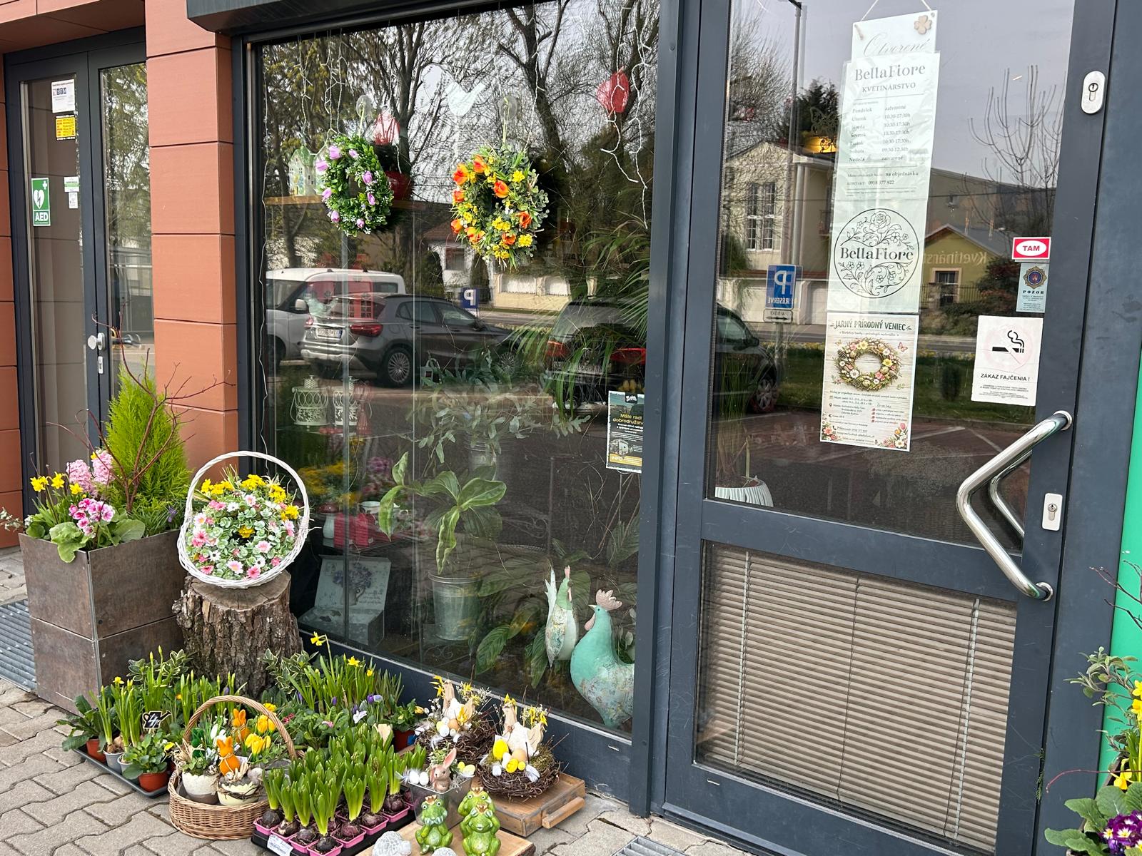 kvetinarstvo zvonku