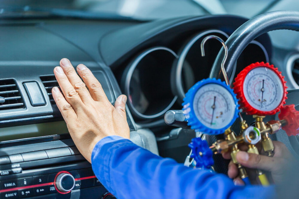 Servis klimatizácie vo vozidle: Sprievodca pre efektívnu údržbu a opravy Servis klimatizácie vo vozidle: Sprievodca pre efektívnu údržbu a opravy