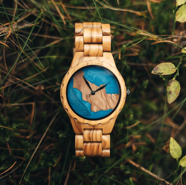 TimeWood.cz: Drevené hodinky, okuliare a doplnky s možnosťou gravírovania