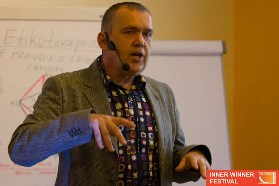Vladimír Červenák - Sprievodca na ceste k sebapoznaniu a vnútornej harmónii prostredníctvom etikoterapie