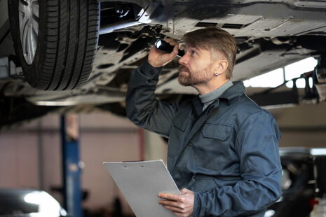 Kontrola originality: Prečo je dôležitá pri kúpe jazdeného auta?